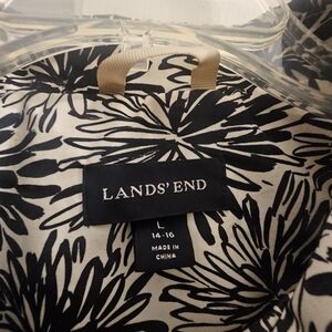Lands End Ivory/Black  Lightwwight Rain Coat - Women’s Large 14/16